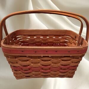 Longaberger Christmas Collection- 1995 Edition Cranberry Basket.
